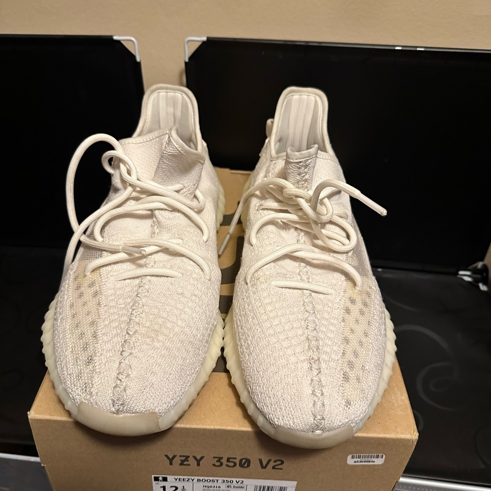 Addis Yeezy 350 v2 bone